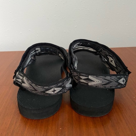 Teva 'UNIVERSAL' Double Diamond
Black Multi Strap-On Sandals - Picture 4 of 7